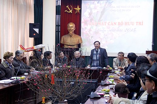 Tổng cục trưởng TCDL Nguyễn Văn Tuấn báo cáo kết quả nổi bật của ngành Du lịch năm 2014